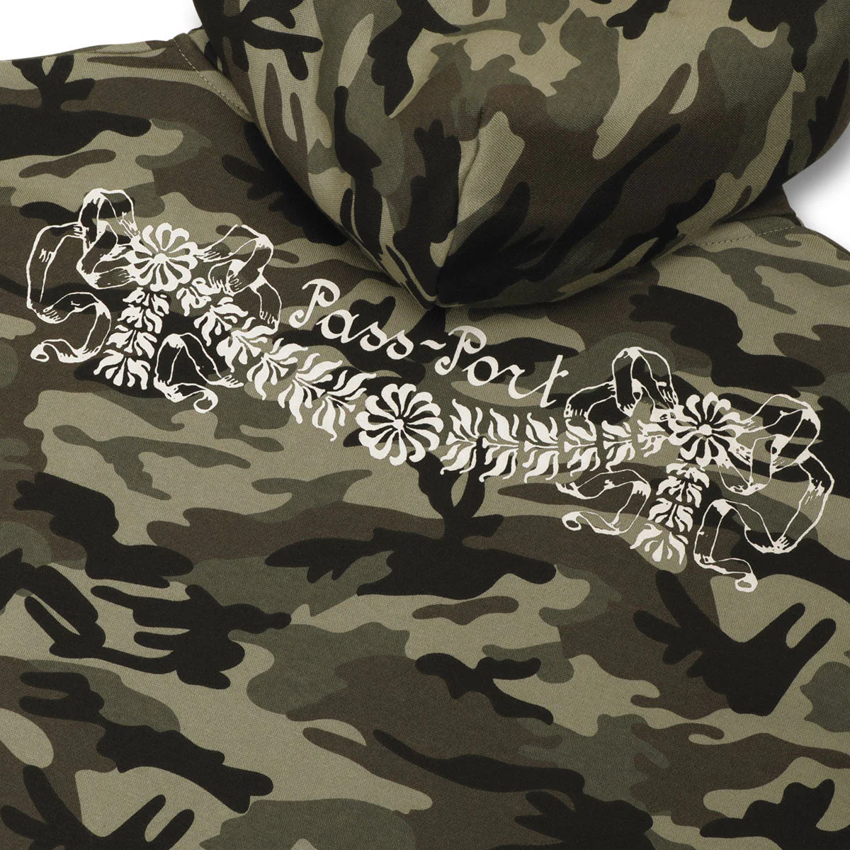 Passport Kollaasi Zip Hoodie - Woodland Camo